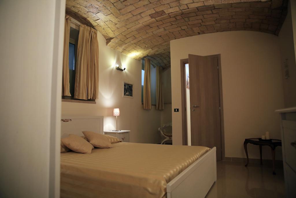 74 Crescenzio House Hotel Róma Szoba fotó